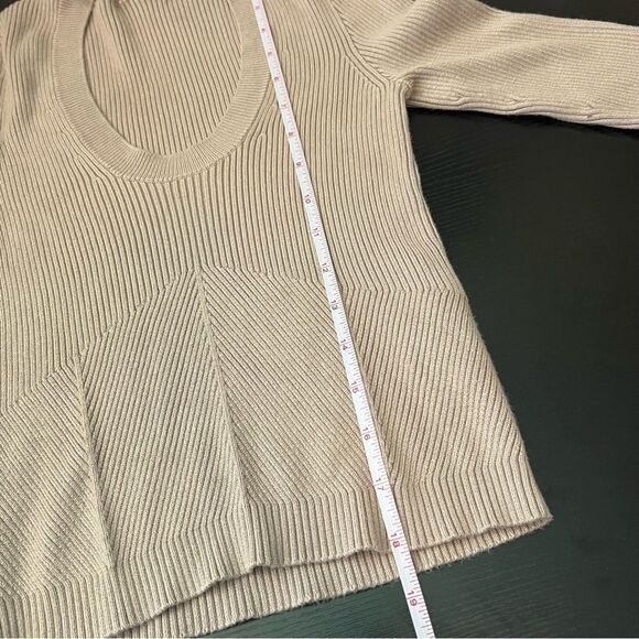 ✨ Abercrombie & Fitch Scoop Neck Ribbed Knit Sweater Tan Neutral Small - Picture 10 of 10